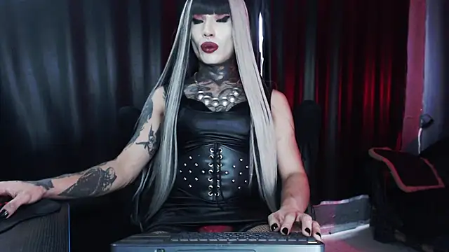 april_simons2 Шоу с уебкамера