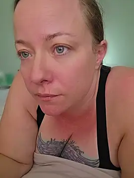 julimonroe Show in webcam