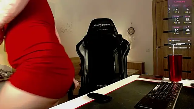 XXX chat uživo modela HermioneMoon