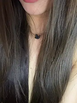 Chat XXX en directo de Yiyina_17