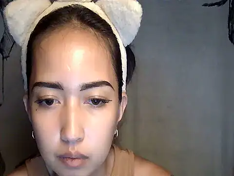 دردشة XXnaughty_08XX الجنسية المباشرة