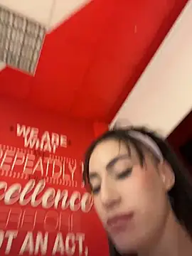 دردشة IAmNobodyXXX الجنسية المباشرة