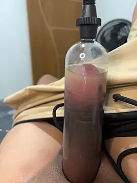 TylerPrecummer 现场XXX聊天