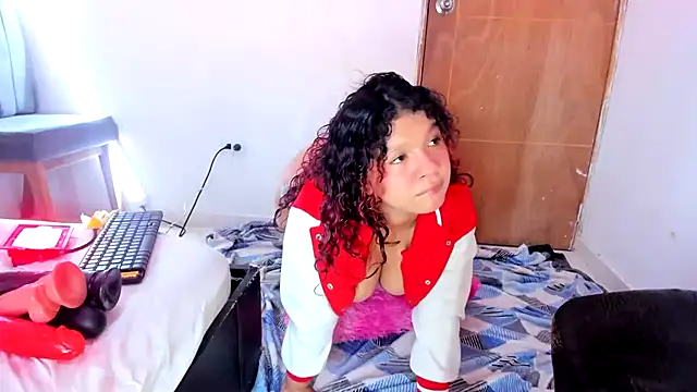 دردشة Emily_Coper18 الجنسية المباشرة