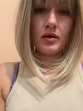 Онлайн чат XXX LunaFoxs