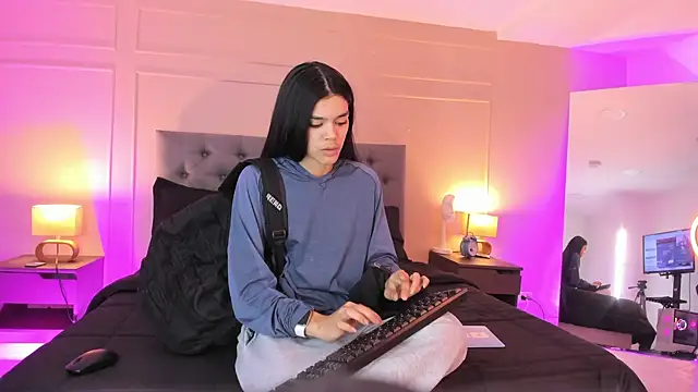 ALICESANDOVAL's Live XXX Chat