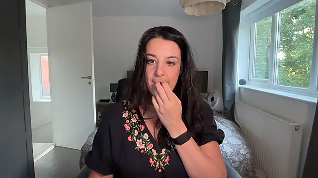 yourcassiexo's Live XXX Chat