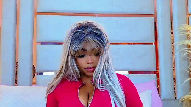 TiannahGlow Chat XXX in diretta