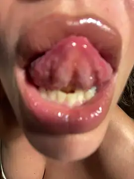 JolieBee Chat XXX live