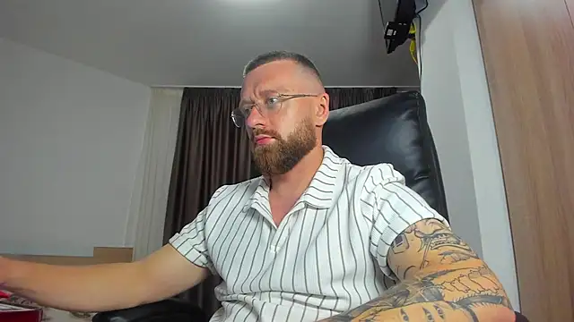 Sembang XXX Secara Langsung Findom_guy