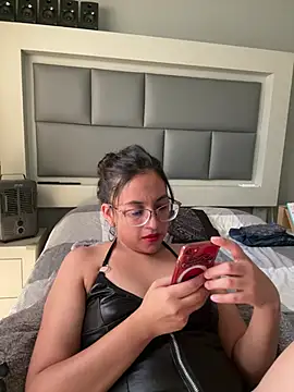 Alessandra-Mex92 Chat XXX in diretta