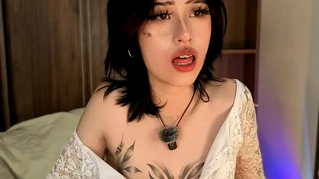 Chatroom XXX en direct de HannahSky_