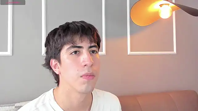 Czat XXX na żywo – Tanjiro_Azui