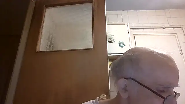 mariusica1@xh Live XXX-Chat