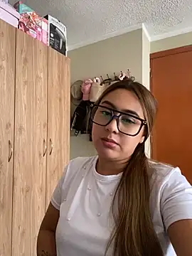 Czat XXX na żywo – Miabonnett_