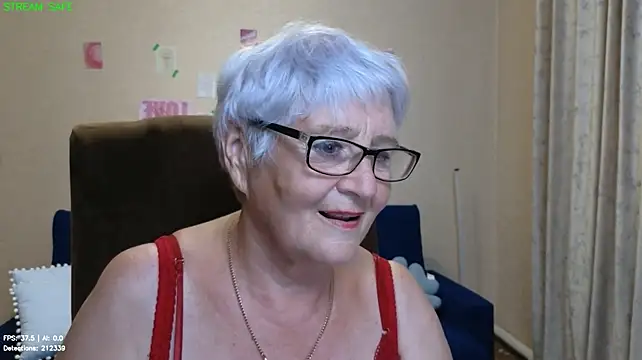 Chat +18 de Sandra_Snowflake ao vivo