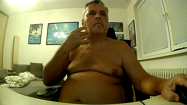 צ'אט XXX בשידור חי של Robert_SK1