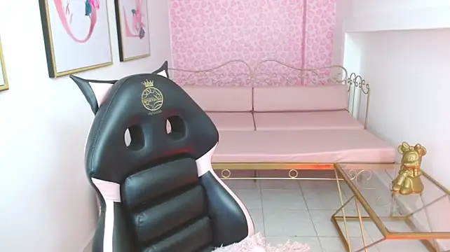 Small_naugthy_'s Live XXX Chat