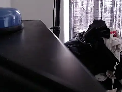 Zac_Efront Adlı Modelin Canlı XXX Sohbeti