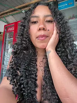 Czat XXX na żywo – serena_willow