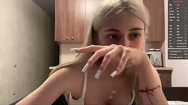 AidaGloshen Adlı Modelin Canlı XXX Sohbeti