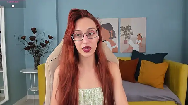 LeyaAtwood XXX чат на живо