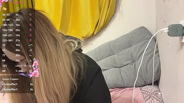 XXX chat uživo modela miafruit
