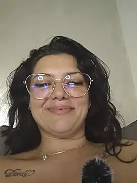 Noraa_me élő XXX-chatje