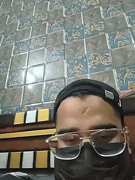 BeardKingoBack 即時 XXX 聊天