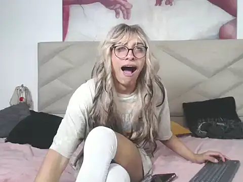 HinattaRosse Chat XXX in diretta
