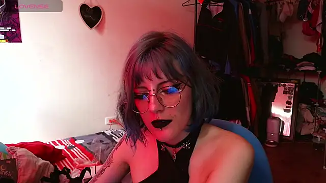 Rossiee_huntt Adlı Modelin Canlı XXX Sohbeti