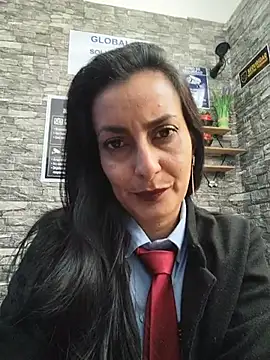 ALEJANDRA__28: απευθείας συνομιλία ΧΧΧ