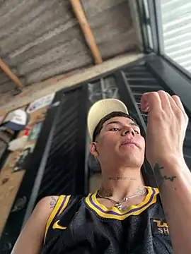 Chat XXX Live lukasstrong_