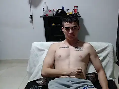 Zac_Efront live XXX chat