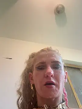 Yournewfavorite's Live XXX Chat
