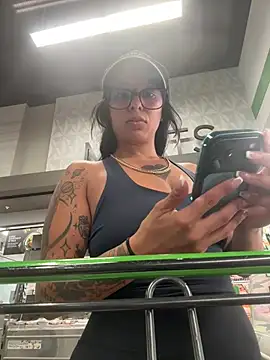 Controllercutien Live XXX chat