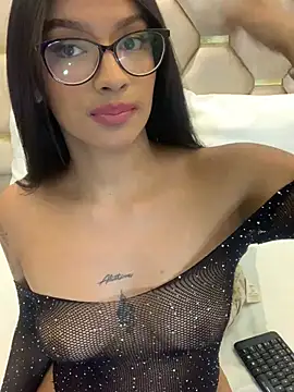 Chloe-palmer Live XXX-chat
