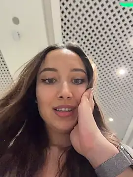 Chat +18 de ICrazyOneIRL ao vivo