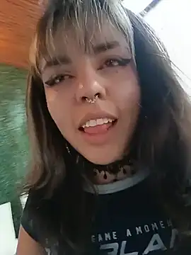 ivannabellini's Live XXX Chat