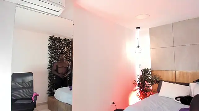 MarcusBlack_ Adlı Modelin Canlı XXX Sohbeti