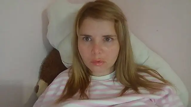 Chat XXX en directo de HornyElena