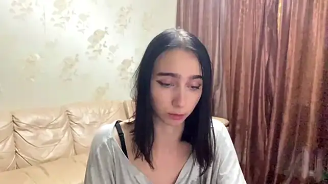 LoraLivv লাইভ XXX চ্যাট