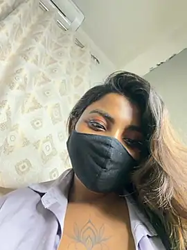 XXX chat uživo modela OpposedLoom
