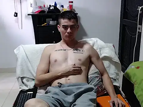 Zac_Efront Live XXX-Chat