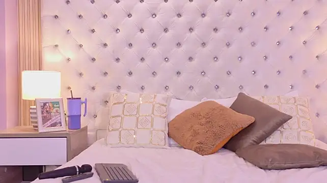 VaniaRouse Chat XXX live