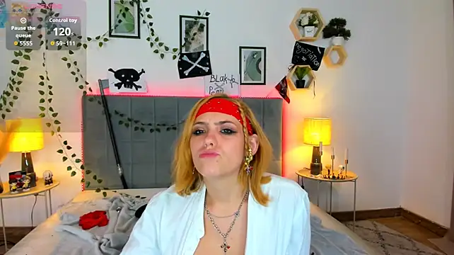 DellaRows Chat XXX in diretta