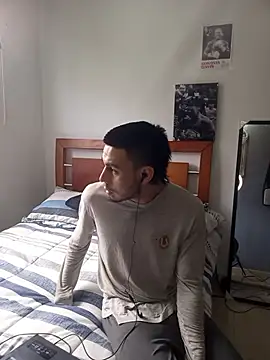 Taylor_DiamondBoy XXX чат на живо