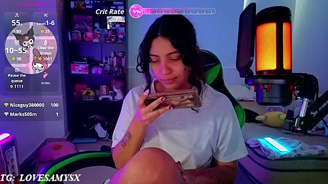 Lovelyamyy – Live XXX-chat