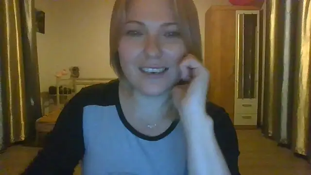 ElenaLove888's Live XXX Chat