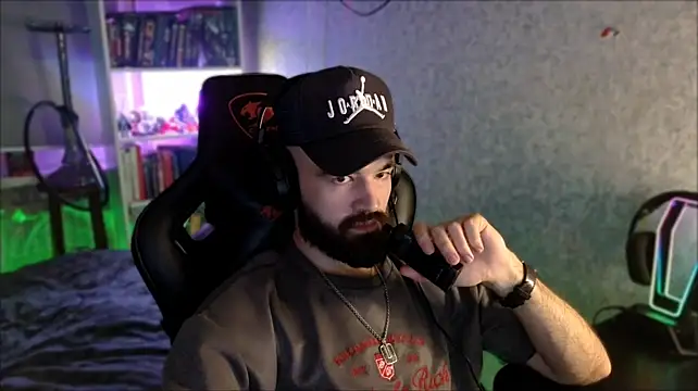 Chatroom XXX en direct de _Serious_Man